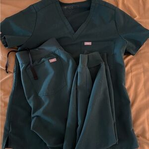 Figs green scrubs
